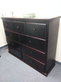 Cherry Pine 9 Drawer Dressser