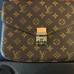 Louis Vuitton Purse