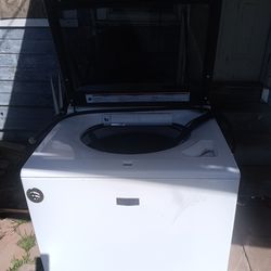 Maytag  washer 10 months old,very excellent condition,glass top lid and digital setting,.just got a new washer and dryer combo(  Louie) 12