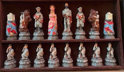 SAC American Civil War Chess Set - Hand Made -Painted  (Studio Anne Carlton) - Very Rare