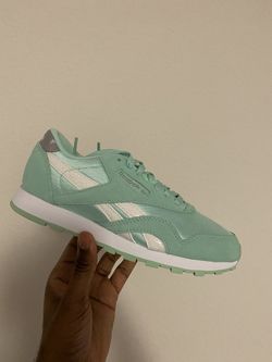 Reebok size 5.5