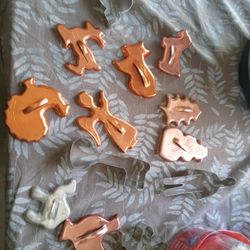 A Bunch Of Vintage Christmas Cookie Cutters