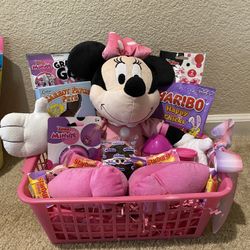 Minnie Mouse Easter Basket with Large Plush Toy