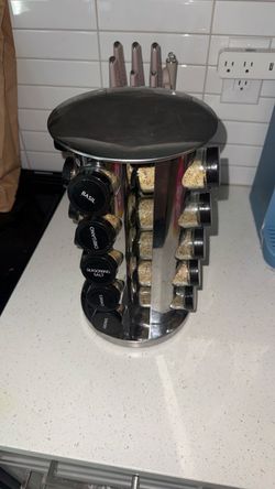 Spinning spice rack