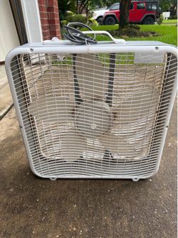 Aerospeed 20-Inch Premium Box Fan,10$