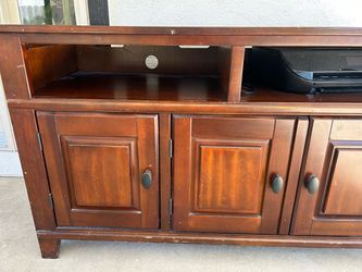 Tv hutch