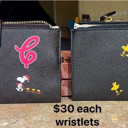 Snoopy wrislets