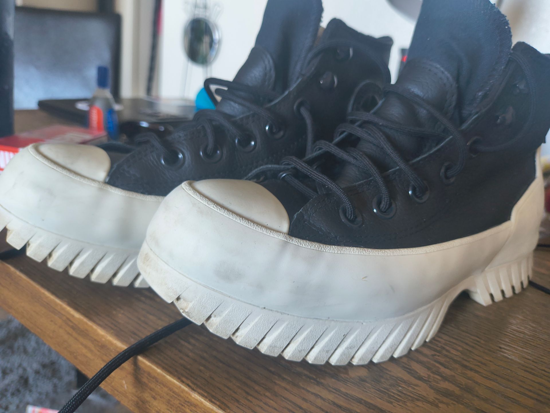 CONVERSE HIGH TOP PLATFORM SHOES SZ 5.5