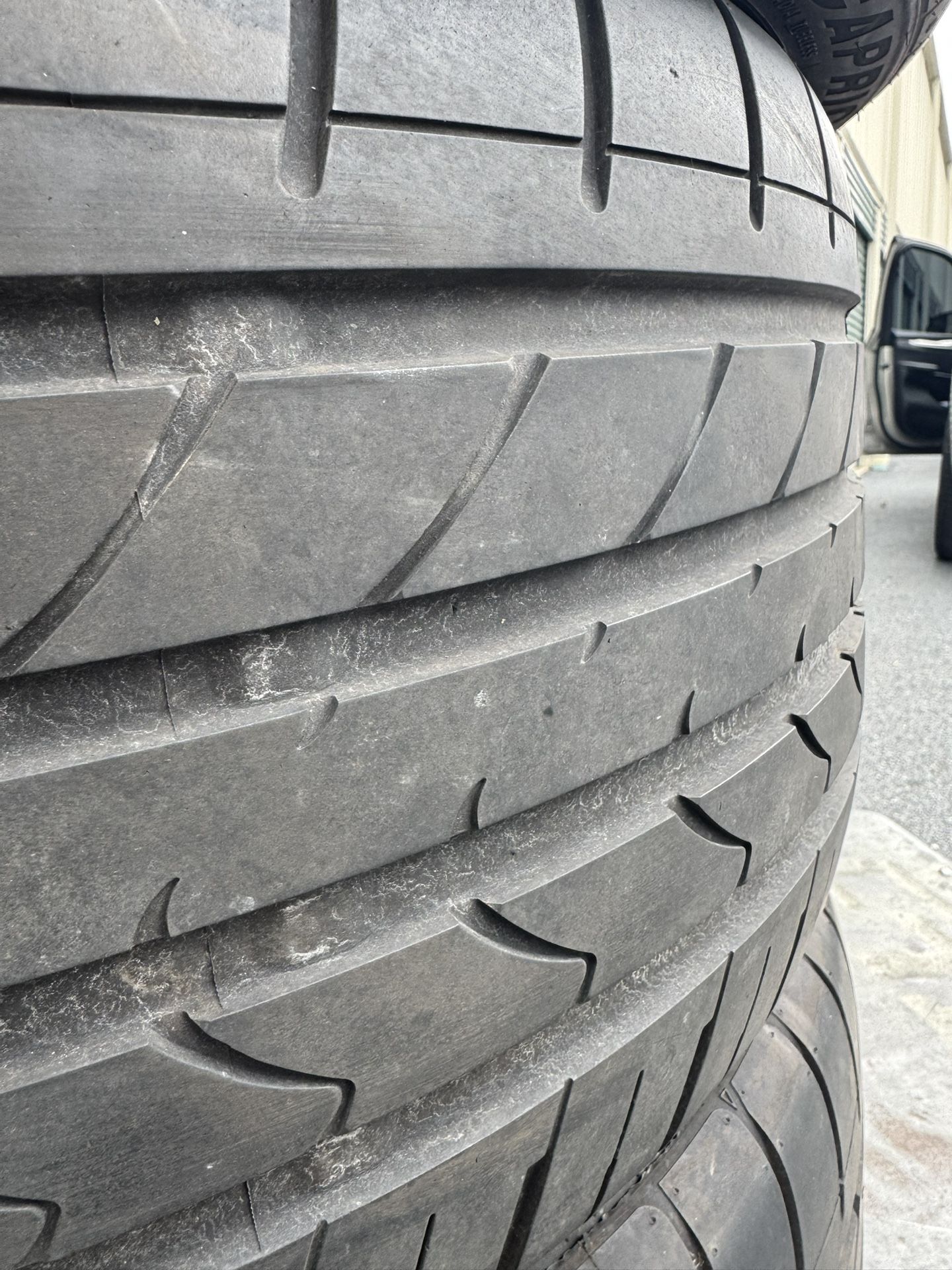 (2 Tires) Size: 265/35/r22 (2 Tires) Size 305/35/r22