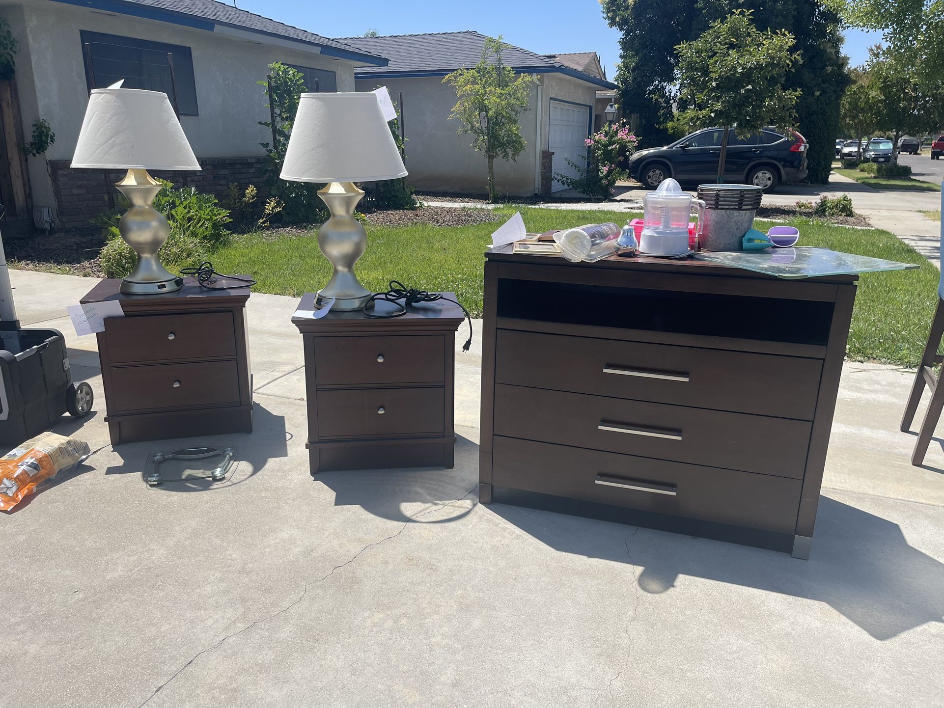 Dresser And Nightstands
