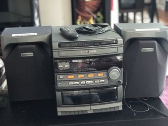 Phillips magnavox fw316c stereo system.