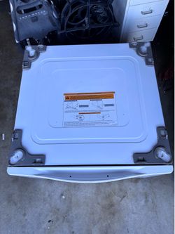 LG 27" Laundry Storage Pedestal