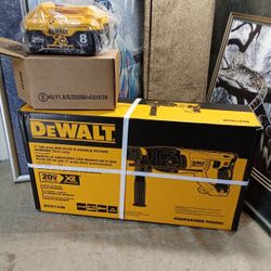 NEW DEWALT 20V XR SDS PLUS ROTARY HAMMER AND BATTERY XR 8AH 