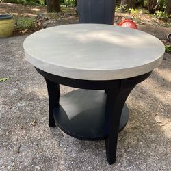 Modern Style Round End Table