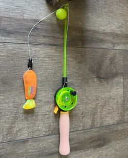 Mad Cat Light Up Fishing Pole - Toy for cats