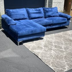 Modern Sectional Couch (Pick Up Price)