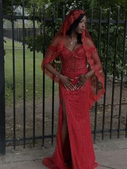 Prom Dress And (Veil , Heels And Jewelry Included )