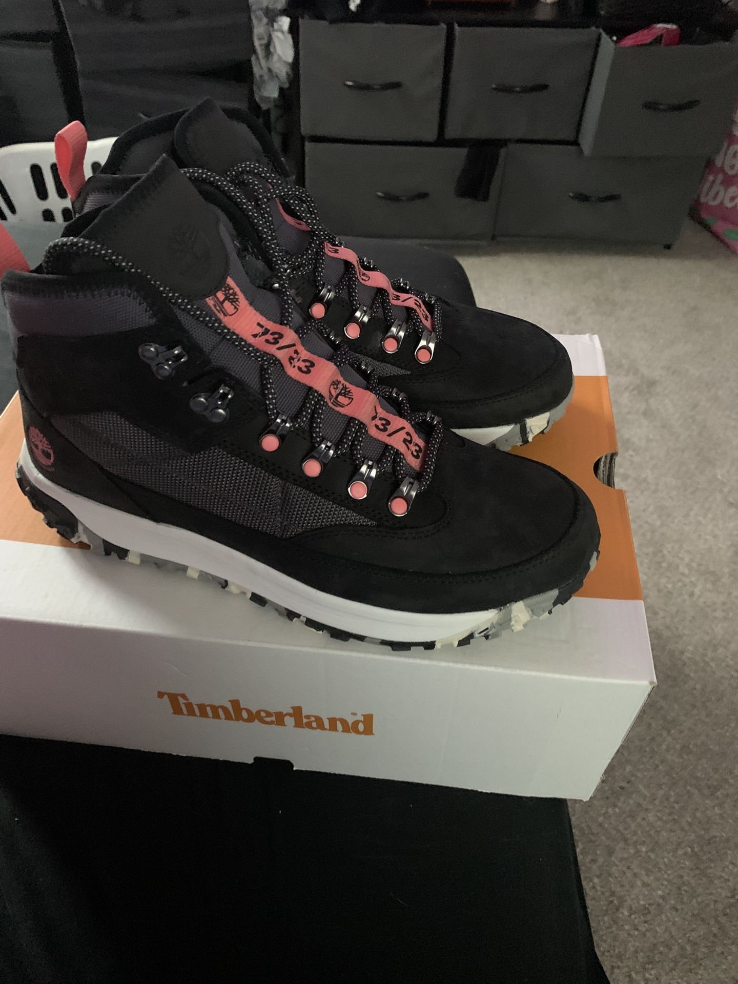 Like New Womens Size 10 Timberland Boots