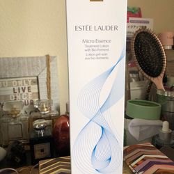 Estée Lauder micro Essence treatment lotion with Bio-Ferment