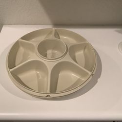 Tupperware Veggie With Dipping Tray 