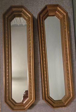 Set of 2 small mirrors