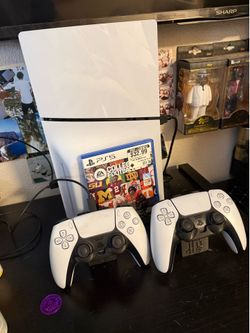 PS5 w/ 2 controller plus game
