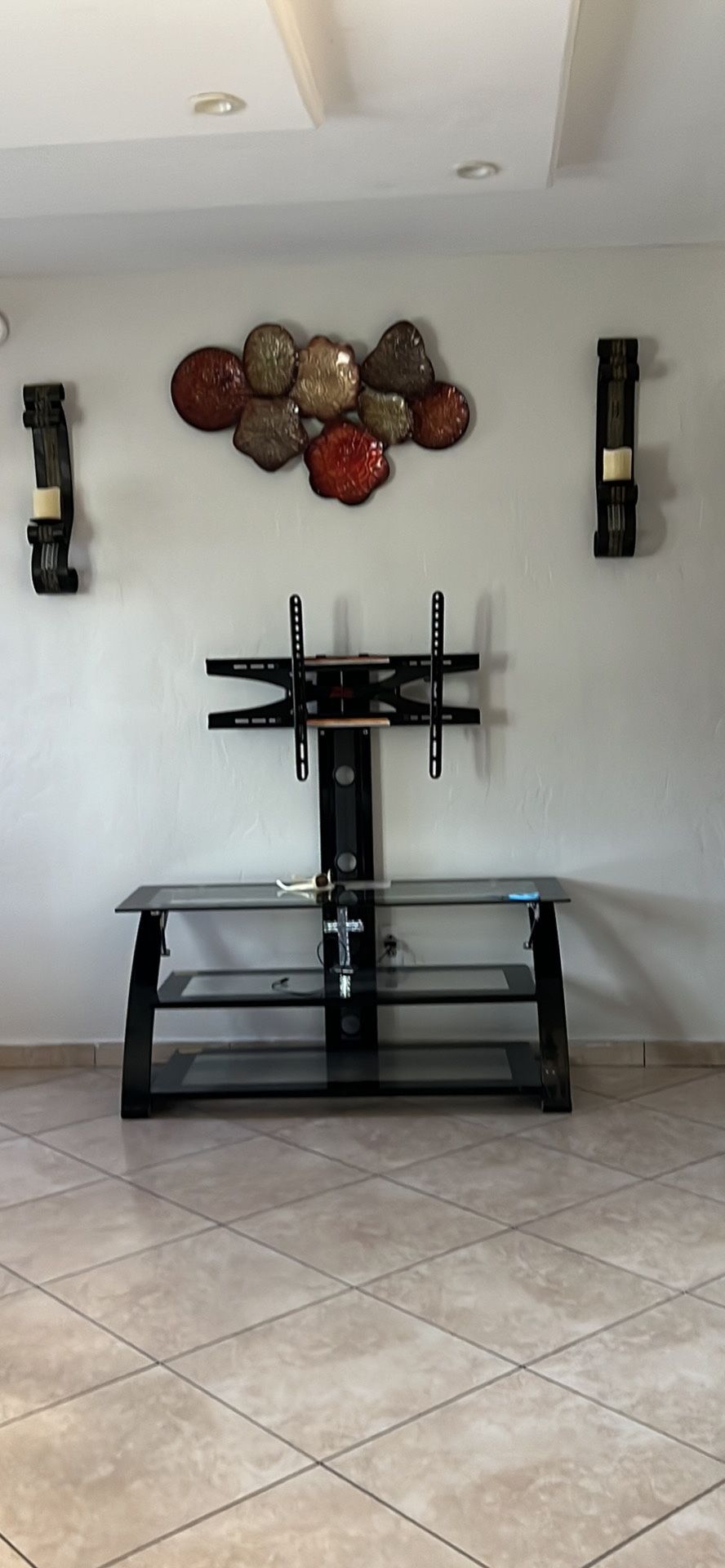 TV Mount with glass