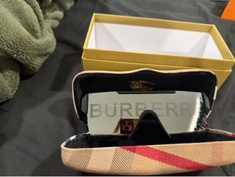 BURBERRY SUNGLASSES