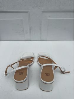 Women's US6 Target Wild Fable white chunky heel sandals