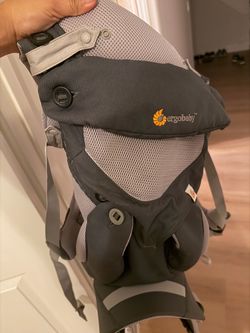 Ergo baby carrier