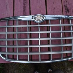 Chrysler 300 Grill