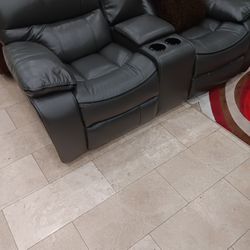 *Weekend Special*---Madrid Gray Leather Reclining Sofa/Loveseat Sets---Delivery And Easy Financing Available 👍 