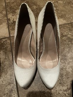 Women’s BCBG High Heel Shoes Size 7.5