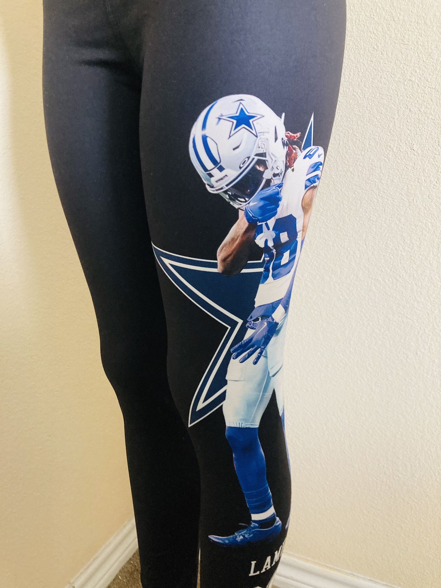 🔥🔥Brand new very nice Dallas Cowboys leggings.‼️Sizes sm med lg xl 1x available 🔥🔥 Inbox me 💥 3 styles available