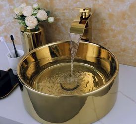 Gold Vessel Sink + Waterfall Faucet – Luxury Bathroom Set