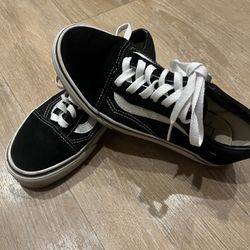 Vans Old Skool Size 4.5 Men, 6.0 Women 