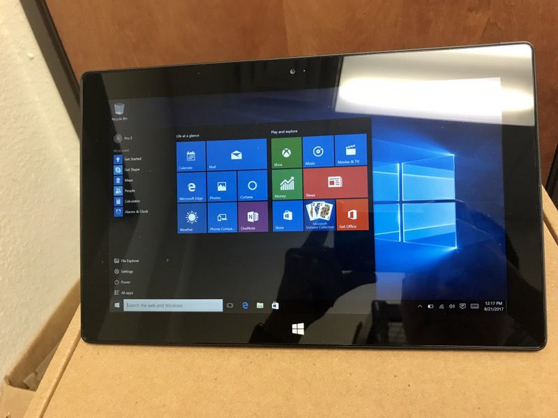 Surface pro 2 64gb SSD 4gb ram i5 1.90ghz up to 2.5ghz 10.6" screen sizes "TOUCH SCREEN" Windows 10 professional Surface pro 2 64gb SSD 4gb ram i5