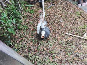 Electric Water Pump with Pipe Fittings