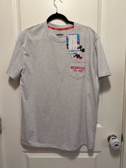 New with tags Disney Mickey and friends character adult tee unisex size large