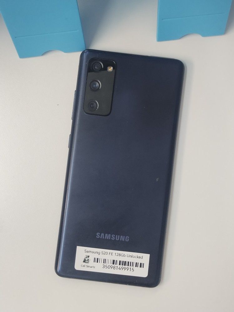 Unlocked S 20 fe 128Gb clean New Condition With Charger And Warranty 💯 @ Cell Smartz 🥰