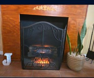 Fireplace Screen Like New