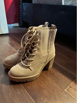Women’s Taupe Lace-Up Heeled Ankle Boots –