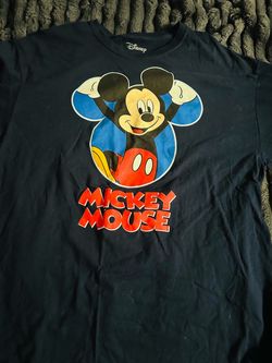 Disney Authentic Women’s Size XL Mickey Mouse  T-Shirt