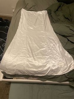 Divided Long White Skirt