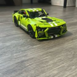 Lego Technic Ford Mustang Shelby Gt500