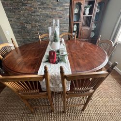 Dining Table and 6 Chairs
