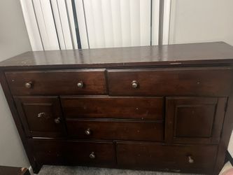 Dresser