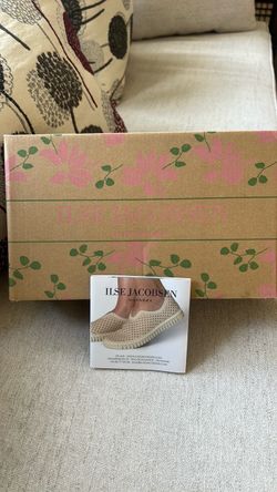 Brand New - ILSE Jacobsen Tulip Falcon Color