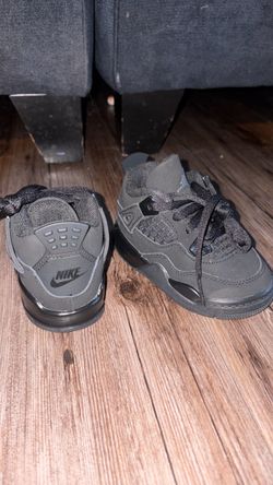 Jordan 4s all black size 4c never worn!