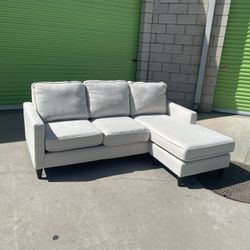 *Free Delivery* Gray Sectional Couch Sofa w/ Reversible Chaise